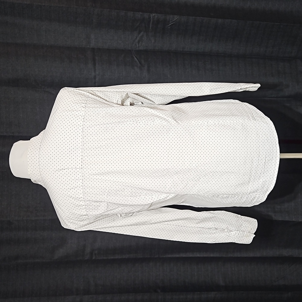 Swiss dot button down blouse - Picture 5 of 6